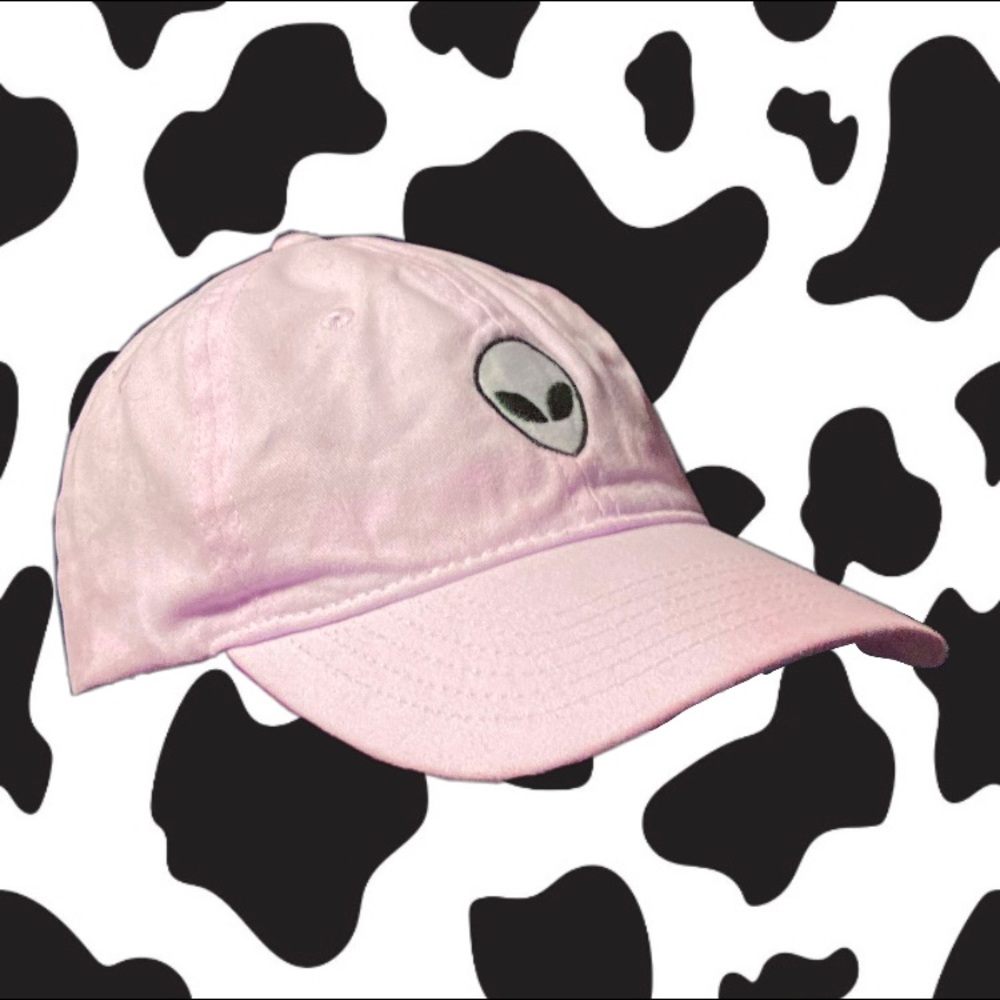 Aesthetic Baby Pink Alien Baseball Cap